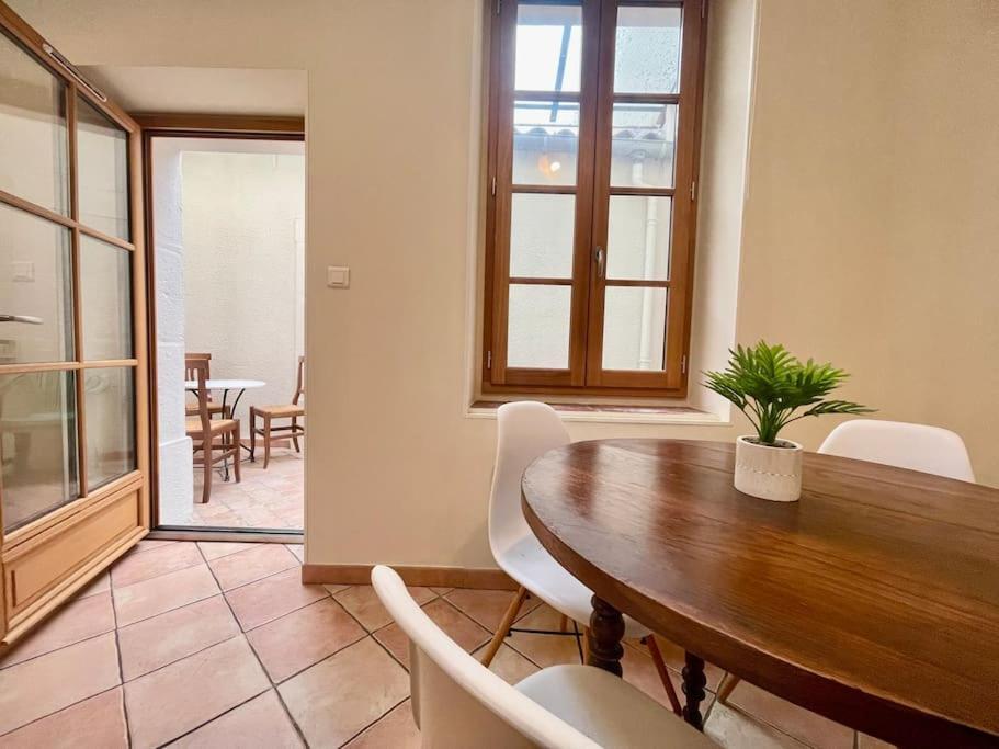 Appartement La Traverse - Au Pied De La Cite Medievale - Clim Et Terrasse